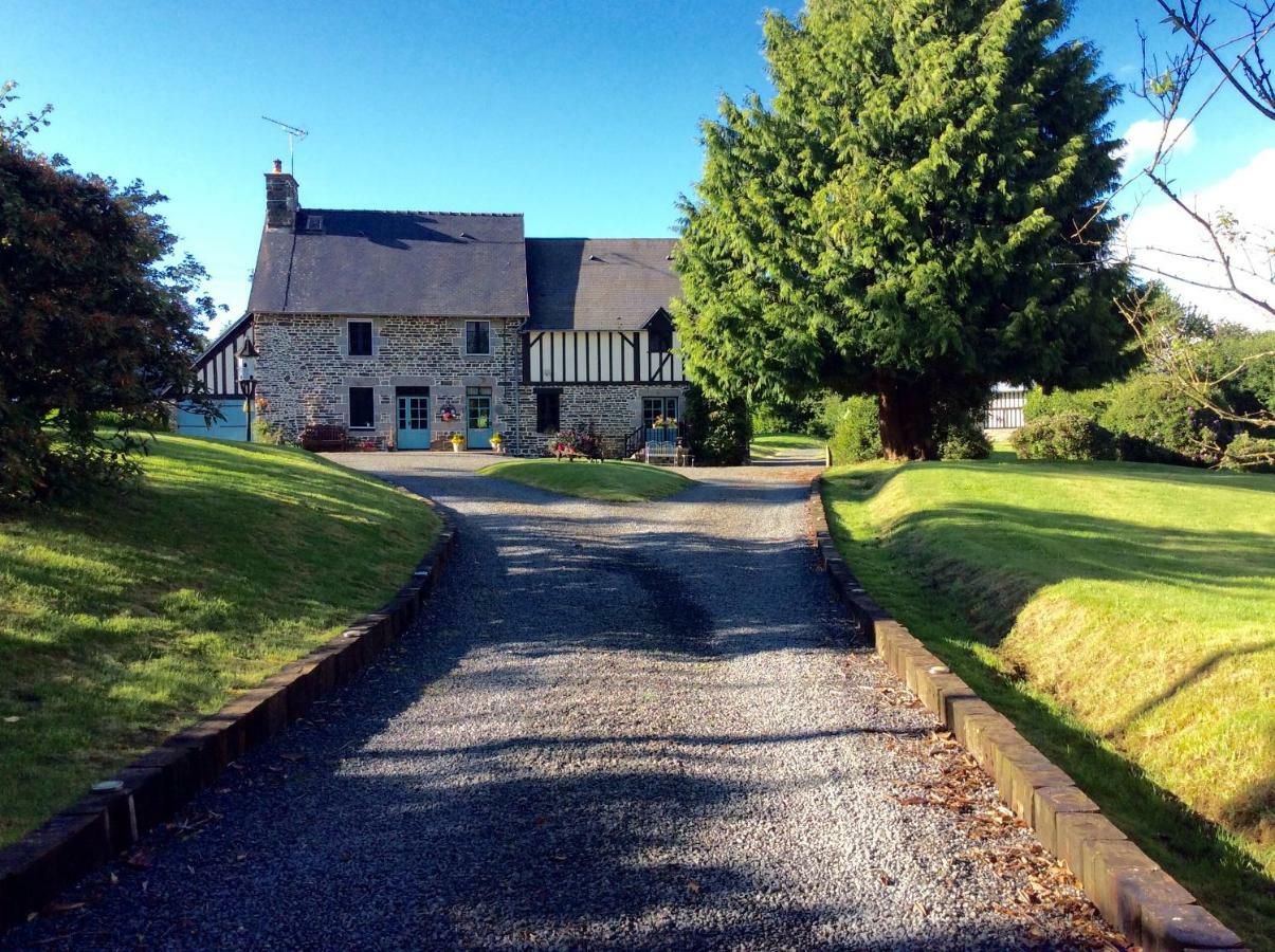 Maison Mai Or La Petite Maison Mai Or La Petite Grange Or All Three La Chapelle-Urée Exterior foto