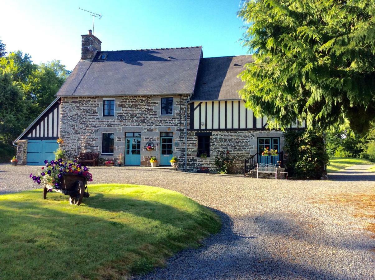 Maison Mai Or La Petite Maison Mai Or La Petite Grange Or All Three La Chapelle-Urée Exterior foto